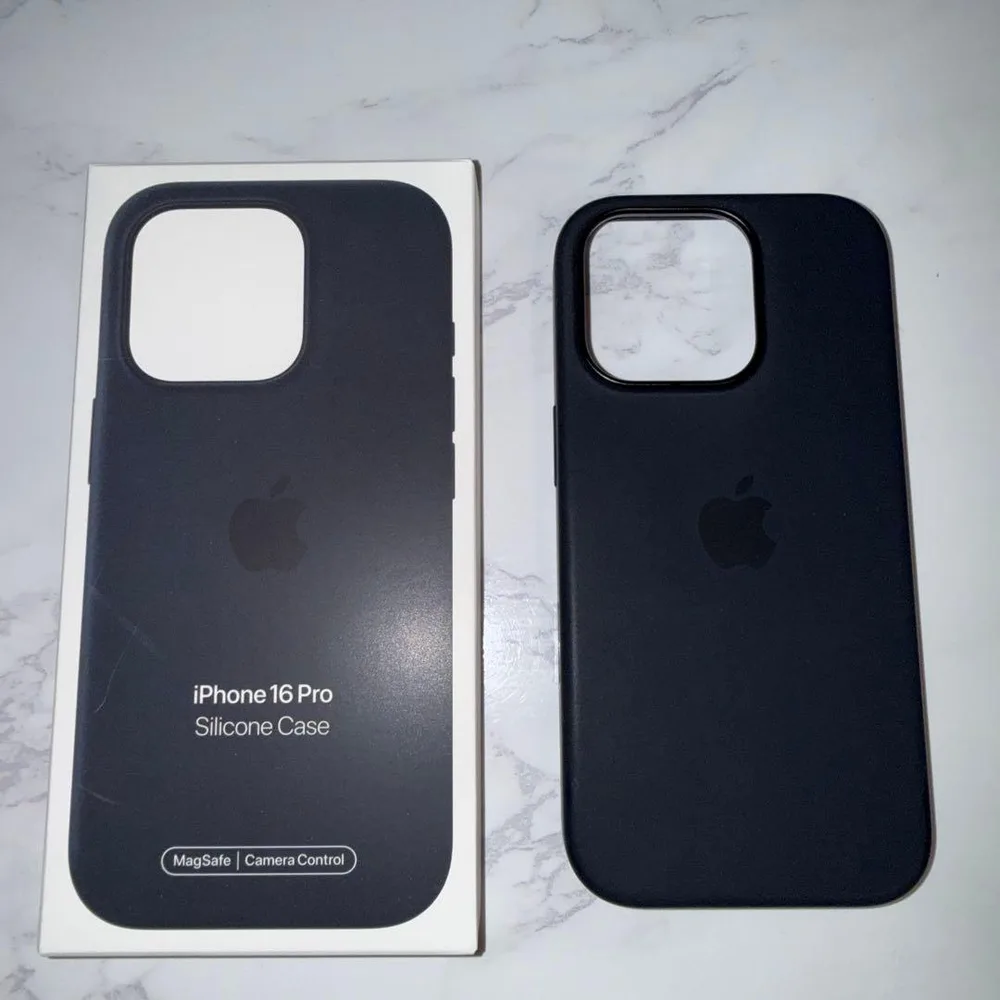 iPhone 16 Pro Apple純正 シリコーンケース ブラック