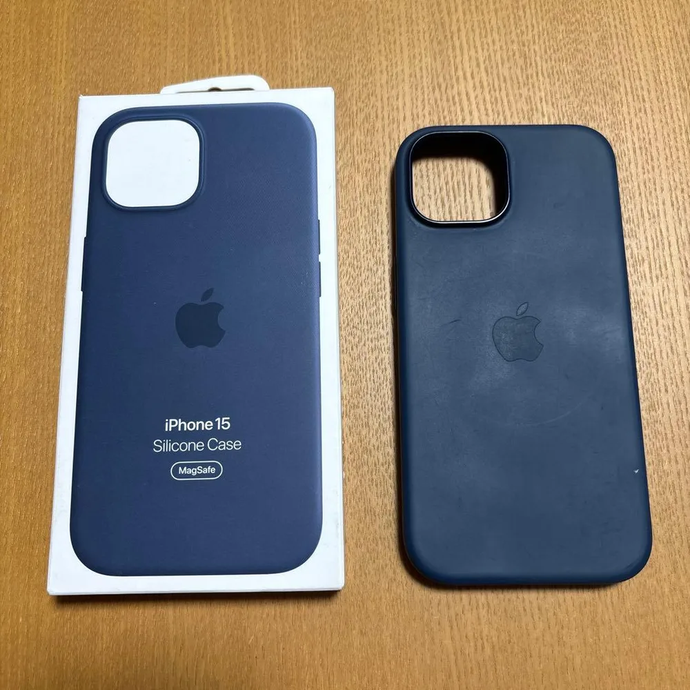 Apple純正 iPhone 15 シリコンケース ストームブルー