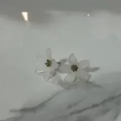 フラワー ピアス ゴールド