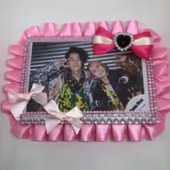 硬質ケースデコ ジャニーズ ピンク フリル b7