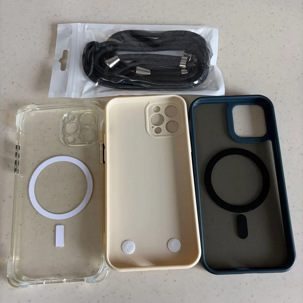 iPhone 12 Pro ケース マグネット搭載