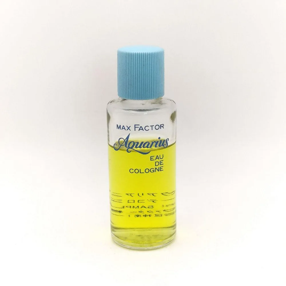 ■マックスファクター アクアリアス オーデコロン 45ml