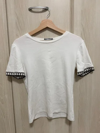 ZARA 半袖Tシャツ ホワイト 袖フリル