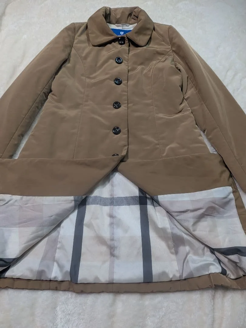 美品✨ブルーレーベルクレストブリッジ スタンドカラーダウンコート 38 ベージュ