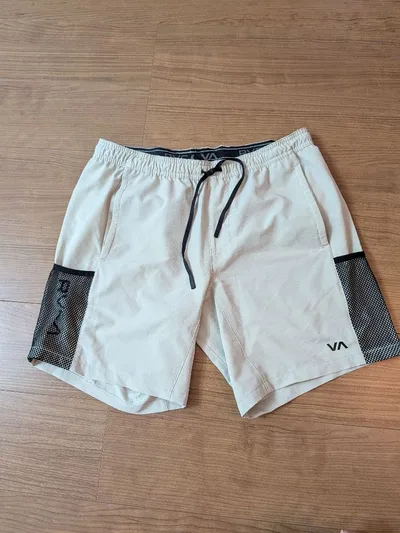 RVCA ショートパンツ ベージュ メッシュ
