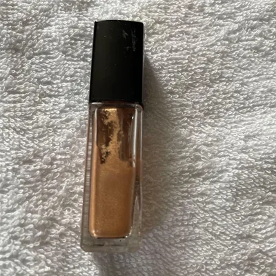 CHANEL リキッドアイシャドウ ゴールド系