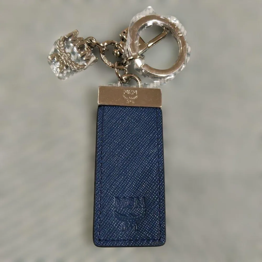 新品未使用 MCM キーホルダー ネイビー