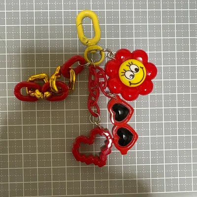 ハンドメイド じゃらじゃらキーホルダー レッド