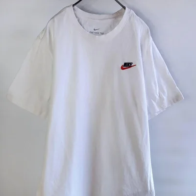 ナイキ Tシャツ 半袖 無地 刺繍ロゴ スウォッシュ ホワイト M