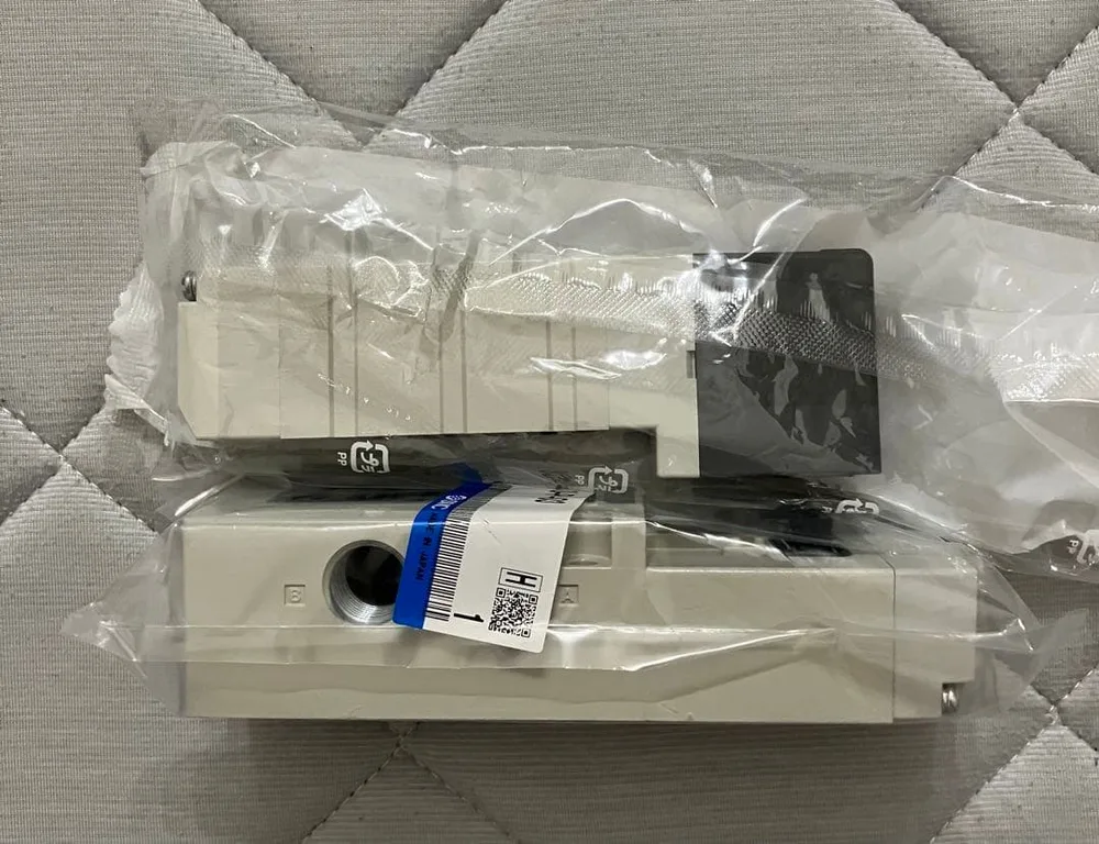【新品未使用】SMC 電磁弁 ダブルソレノイドバルブ 5ポート VQ4000