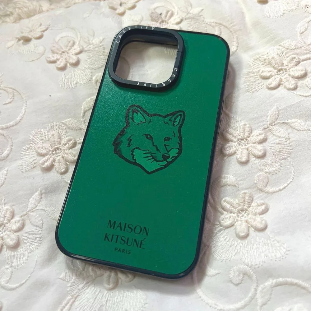 CASETiFY MAISON KITSUNE iPhone13proケース