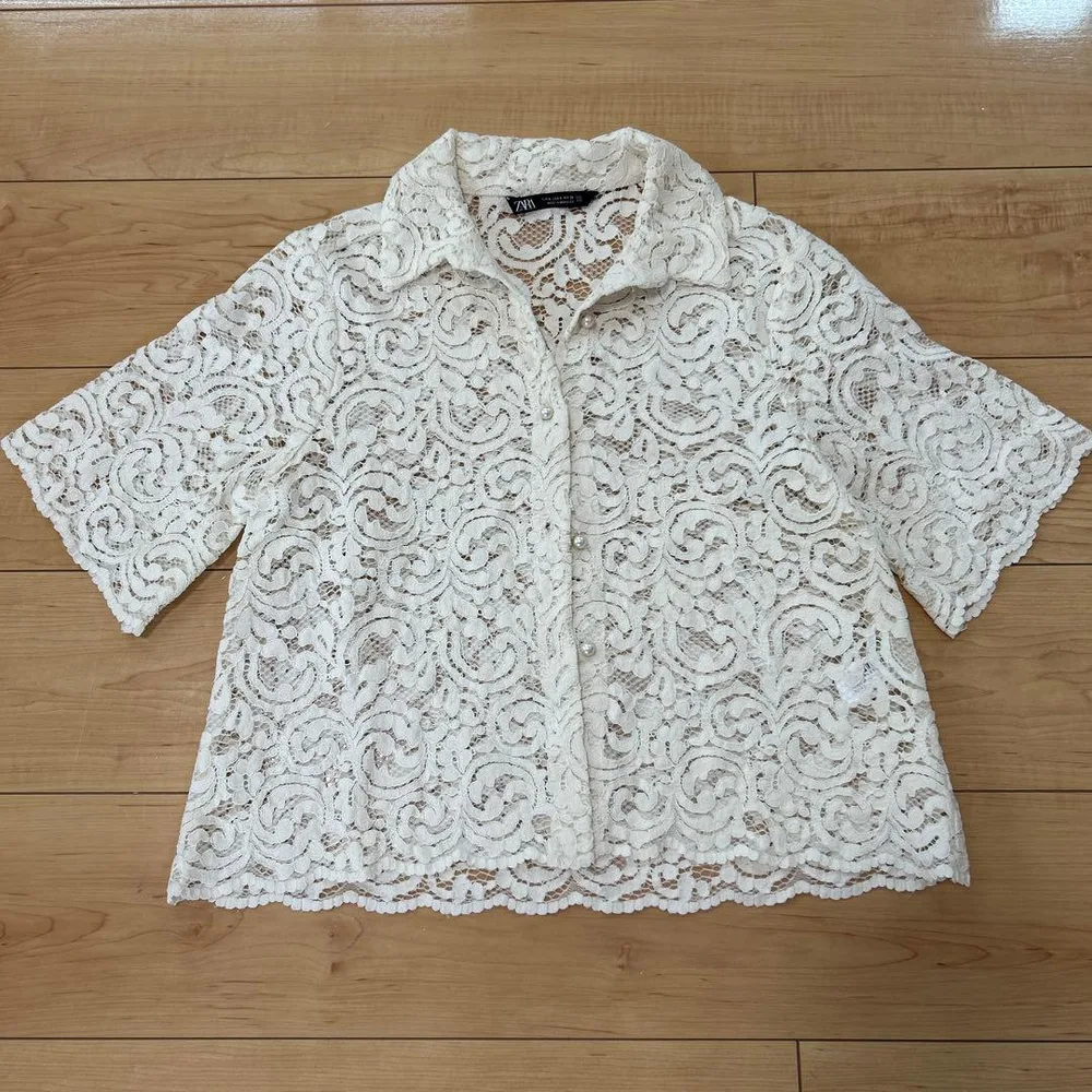 ZARA レースカーディガン