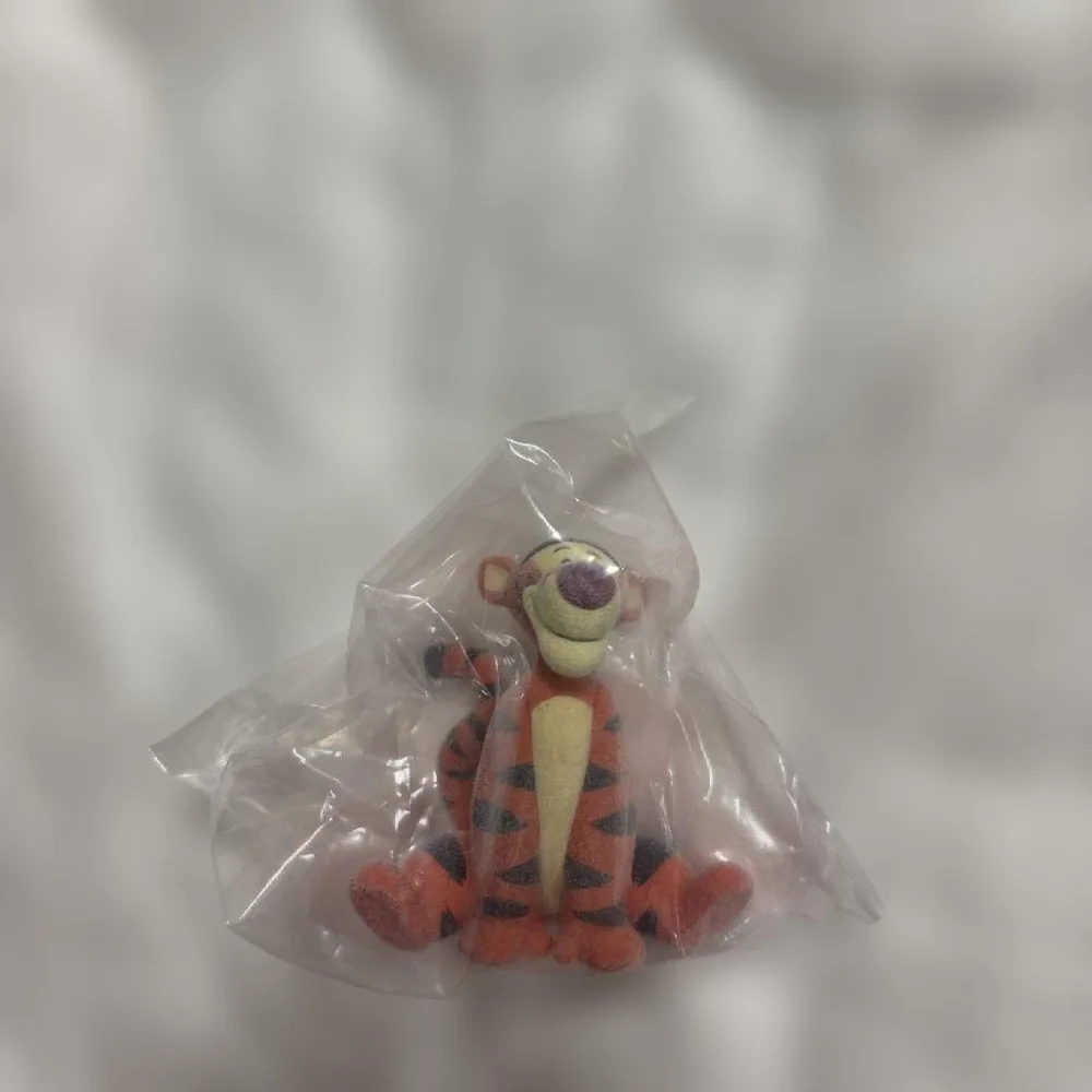 ティガー カプセルトイ