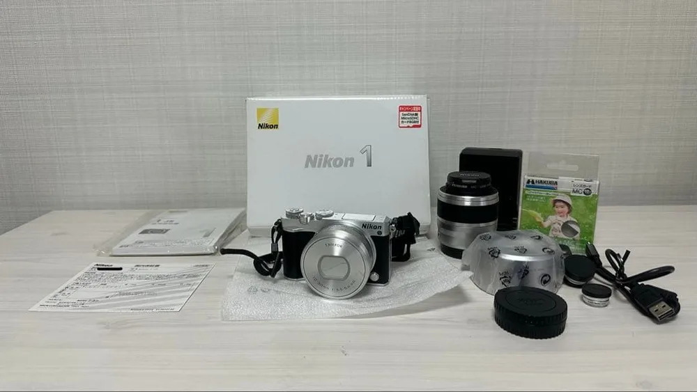 【美品・動作確認済】Nikon 1 J5 ダブルズームレンズキット シルバー