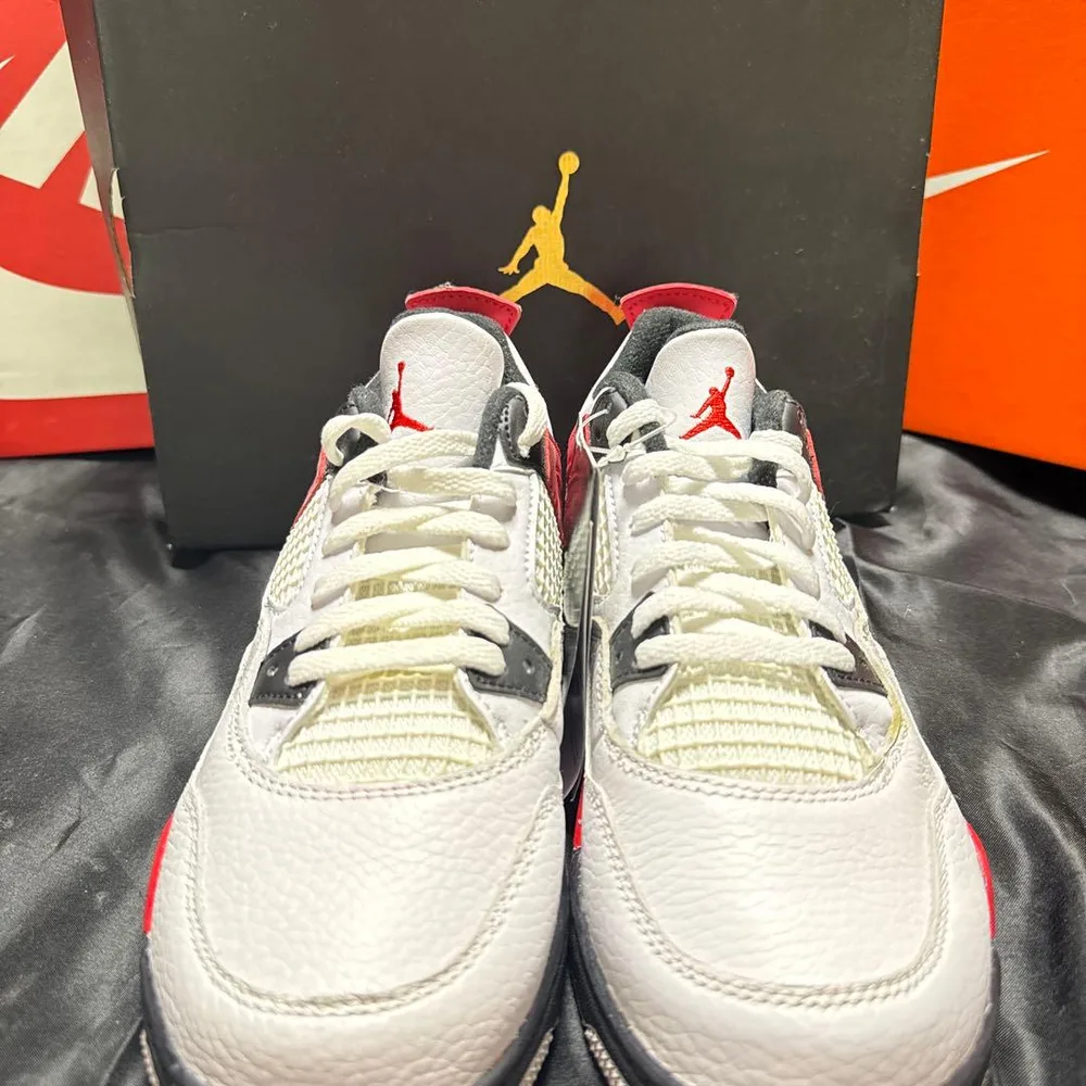 NIKE AIR JORDAN 4 キッズスニーカー 22cm 新品
