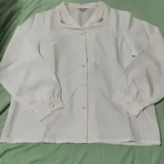 LYON 花柄刺繍 襟付き 長袖シャツ