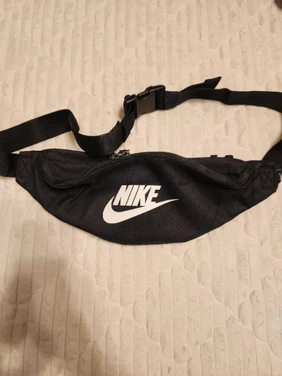 NIKE ボディバッグ ウエストポーチ ブラック