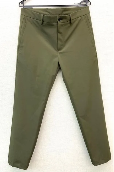 Theory メンズパンツ カーキ サイズ30