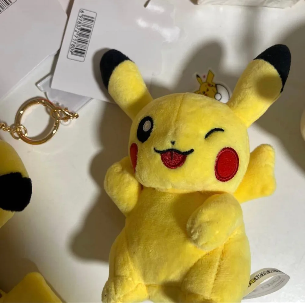 ポケモン ピカチュウ ぬいぐるみ マスコット