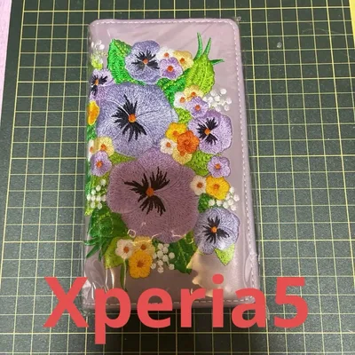 (か)Xperia 5 II SO-52A 手帳型ケース パンジー刺繍 パープル