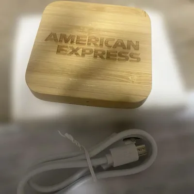American Express ワイヤレス充電器 木目調 おまけドアオープナー