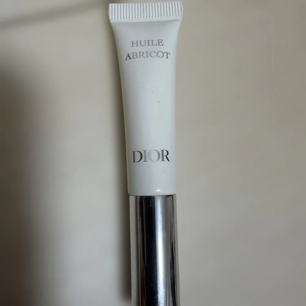 Dior セラム ネイル オイル アプリコ