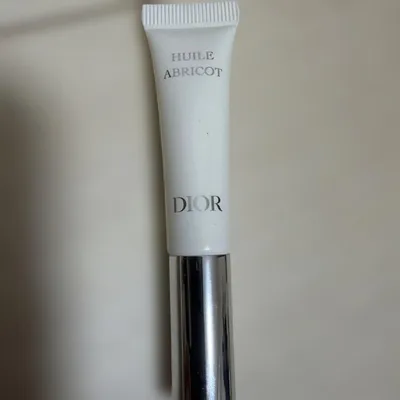 Dior セラム ネイル オイル アプリコ