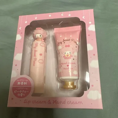 サンリオ マイスウィートピアノ リップ&ハンドクリームセット