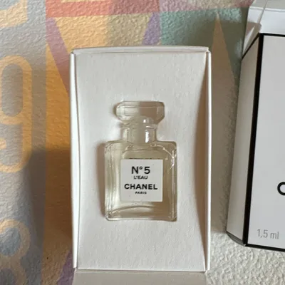 本日限定出品 CHANEL N°5 ロー オードゥトワレット 1.5ml