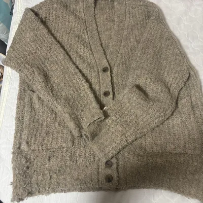 ベージュ シャギーニット カーディガン