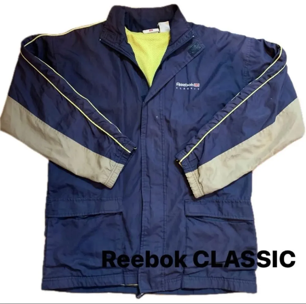 *最終値下げ*Reebok CLASSIC ナイロンジャケット ネイビー