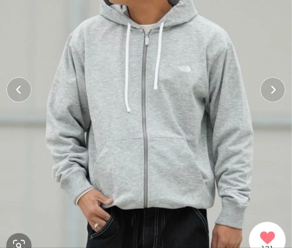 THE NORTH FACE●ジップパーカー ●グレーS