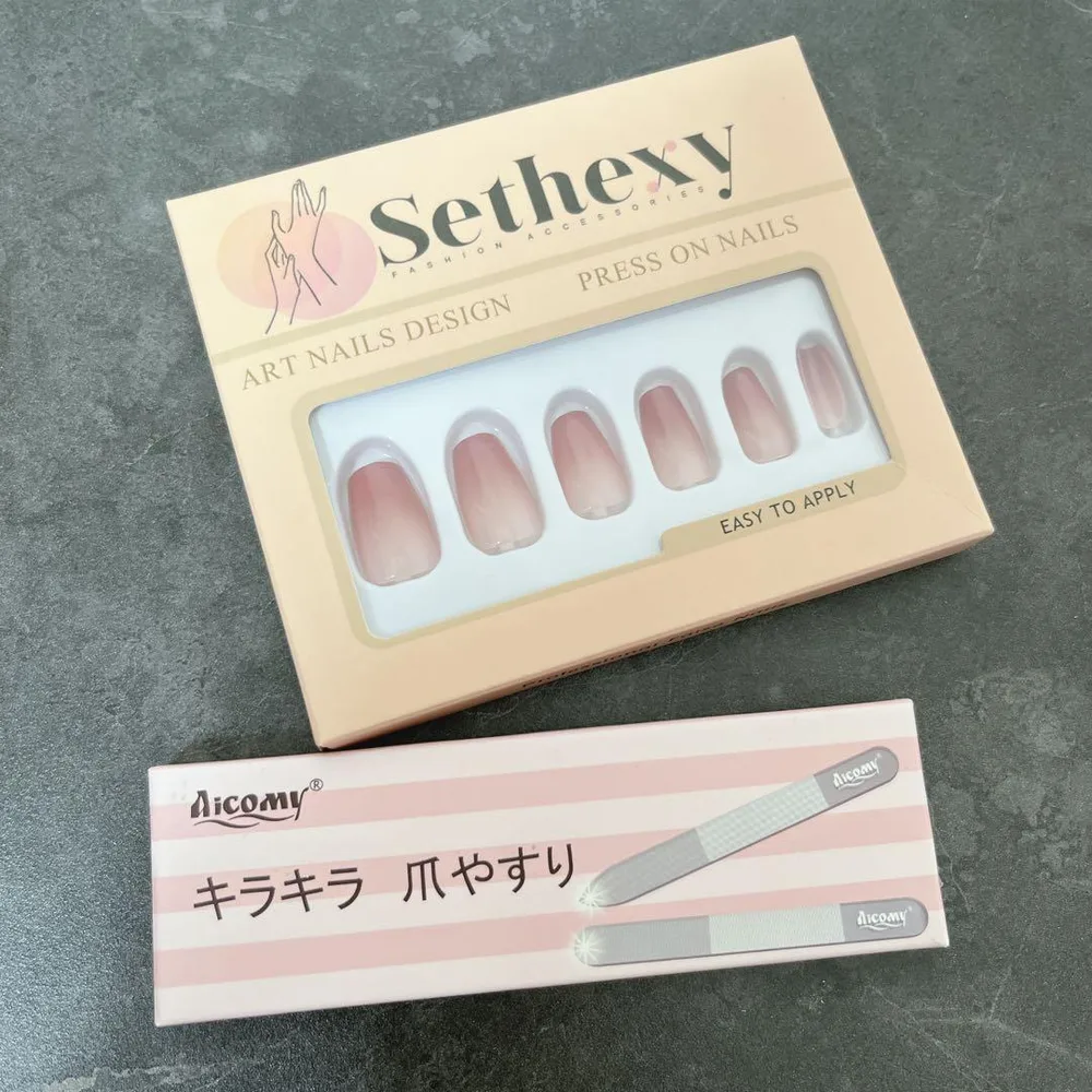 ネイルチップ ピンク グラデーション 24枚 爪やすり ケース付 2点セット