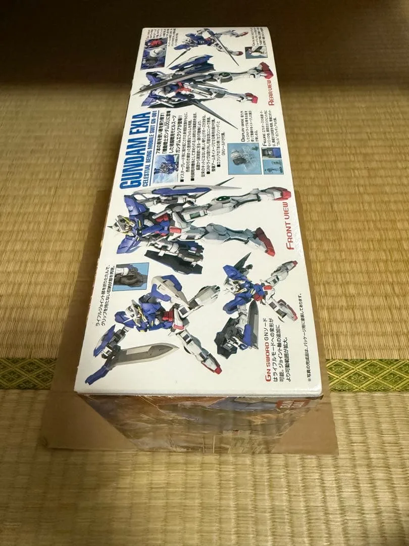 โมเดลพลาสติก MG 1/100 กันดั้ม Exia