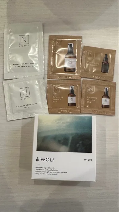 Nオーガニック & WOLF UV セラムリキッドファンデーション UF-002