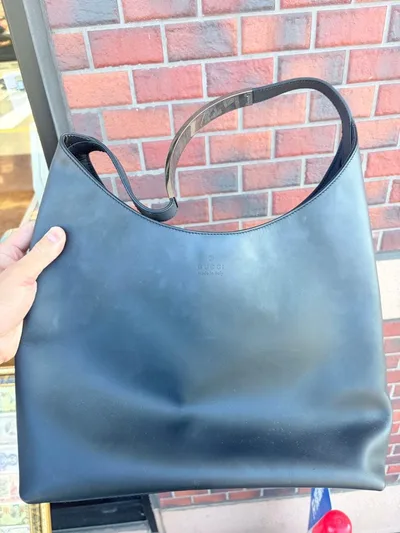 GUCCI Gucci One Shoulder Bag กระเป๋าสะพายด้ามโลหะสีดำ