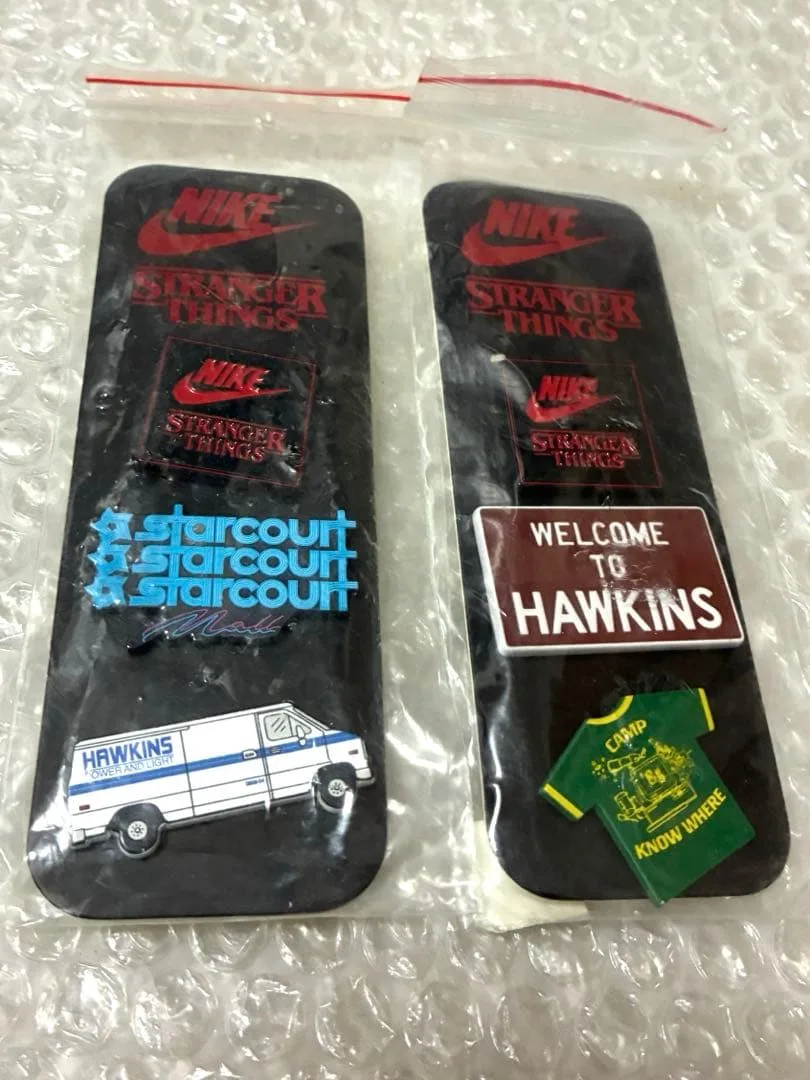 2点NIKE Stranger Things HAWKINS ピンバッジ