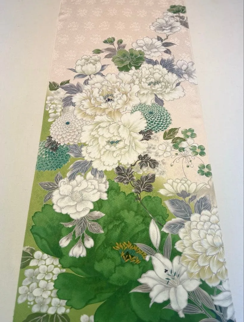 京友禅 はぎれ〈6714〉桜 牡丹 ダリア 白地模様 グリーン 着物 振袖