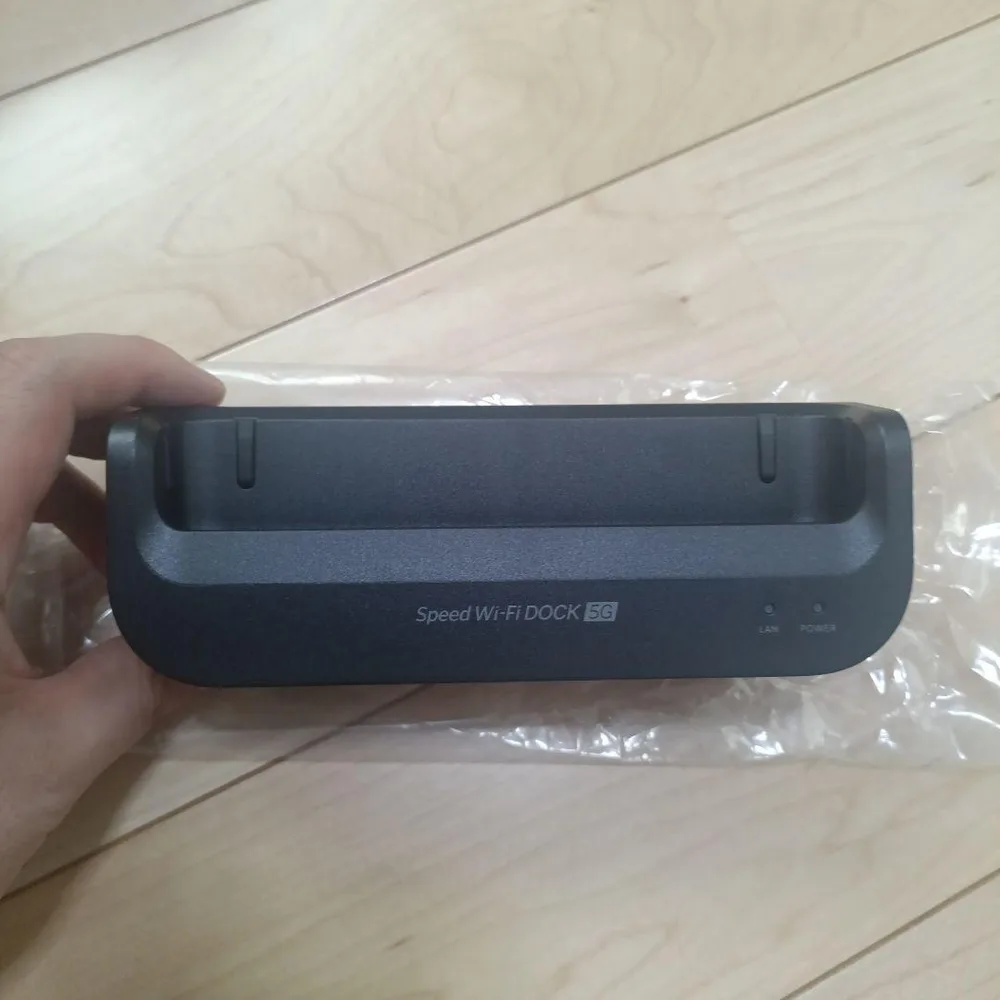 Speed Wi-Fi DOCK 5G 専用ドック本体