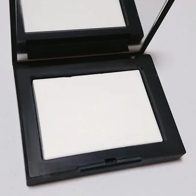 NARS ライトリフレクティングセッティングパウダープレスト N