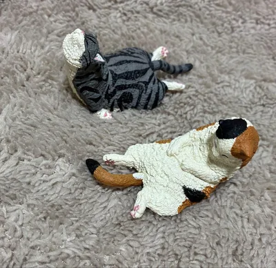 ねむいねむいまだねむい三毛猫 フィギュア カプセルトイ