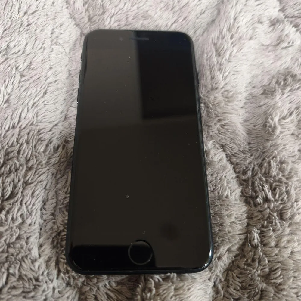 iPhoneSE 第3世代 64GB