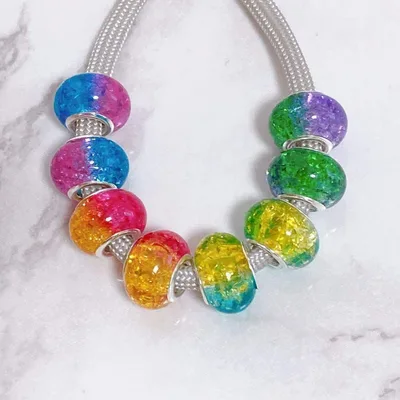 新商品 大穴ビーズ パラコード プラスチックビーズ 8個 セット レインボー