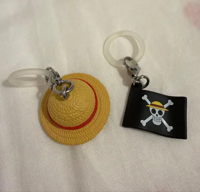 ONE PIECE 麦わら帽子 海賊旗 めじるしキーホルダー 2点セット