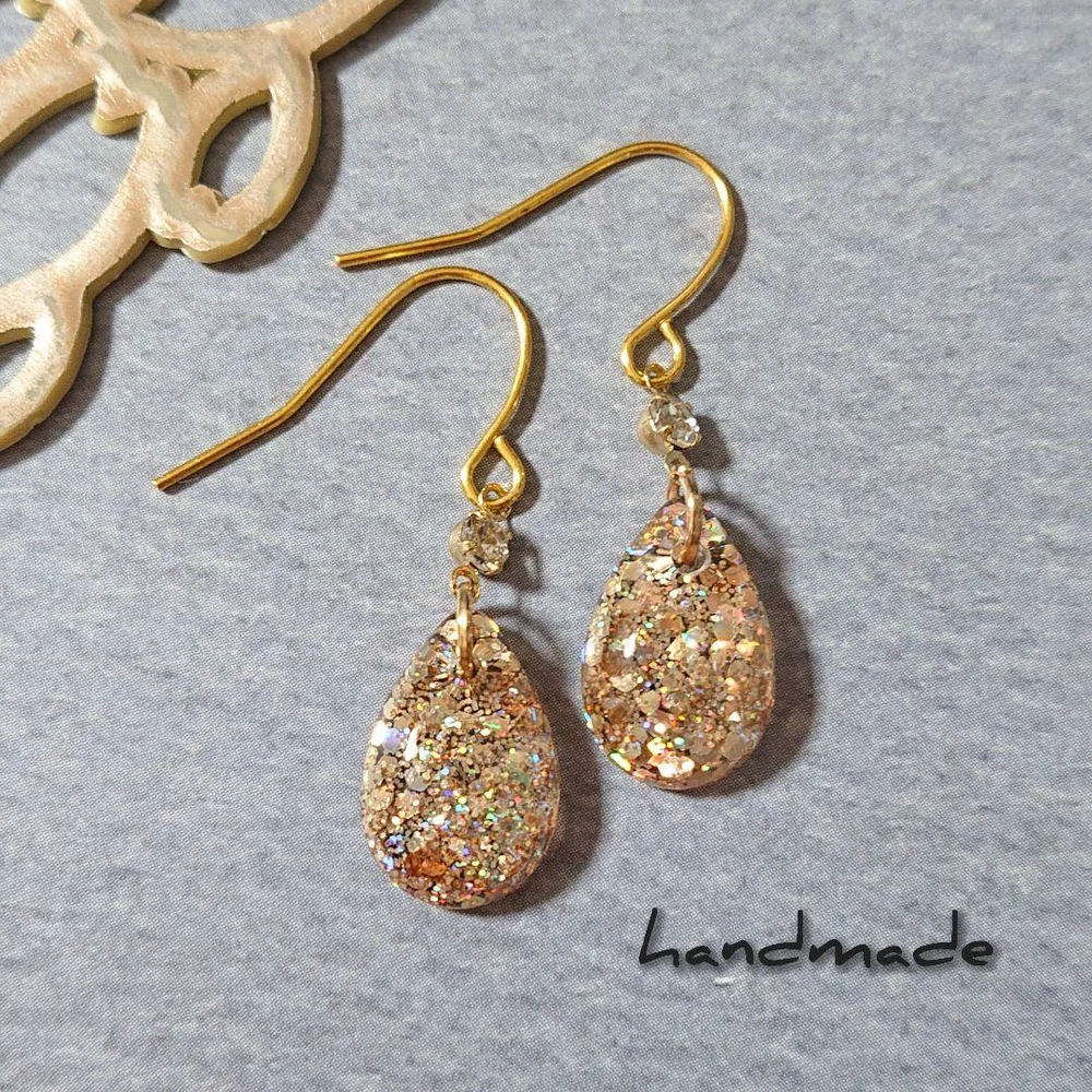 ≪315 ライトオレンジ≫レジンピアス 350円