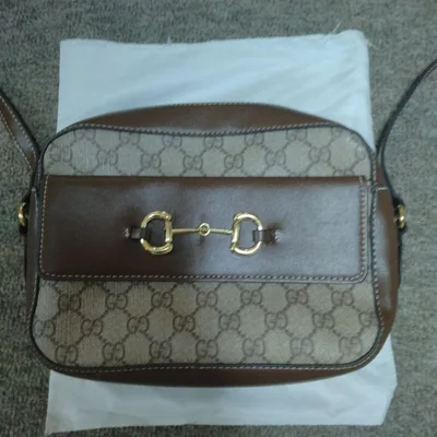 GUCCI GGスプリーム ホースビット ショルダーバッグノベルティー
