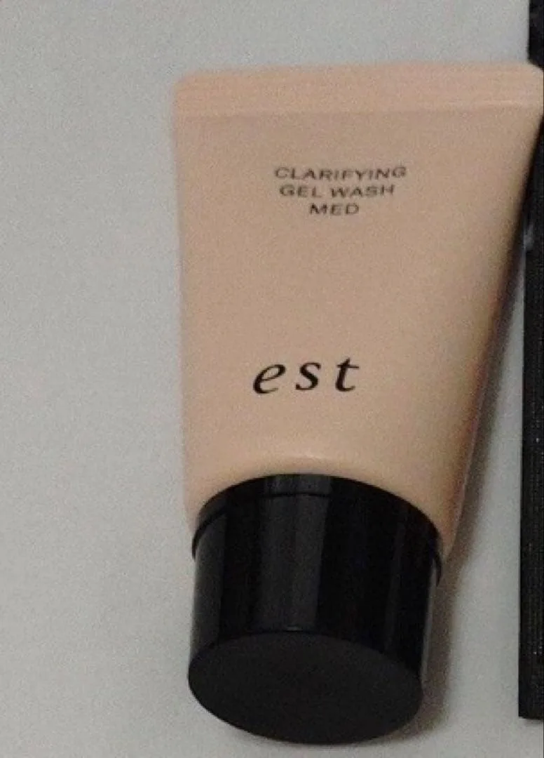 お値下げ★est発売前新作クラリファイイング ジェルウォッシュ MED 23g