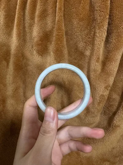 天然石 バングル 翡翠風 玉石 ブレスレット 淡いグリーン 約48g