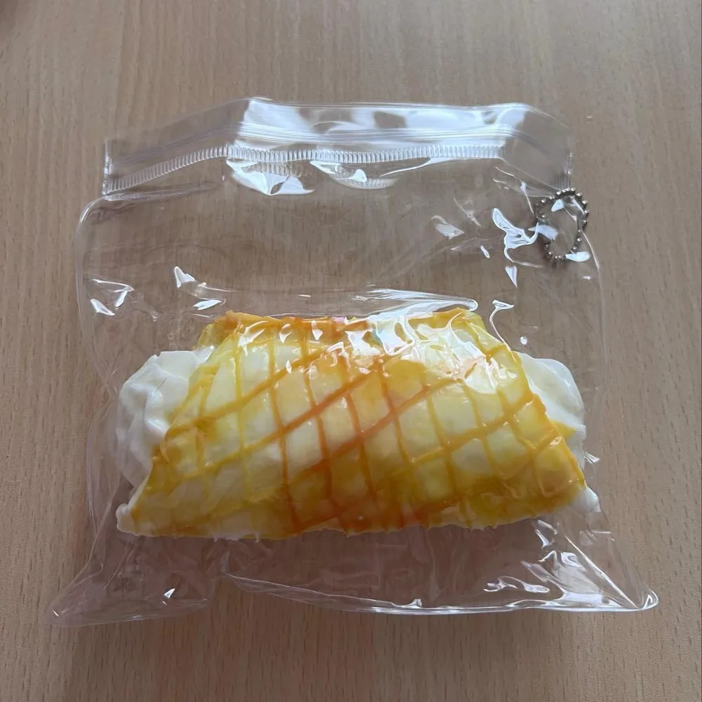 ワッフル スクイーズ ロールケーキ
