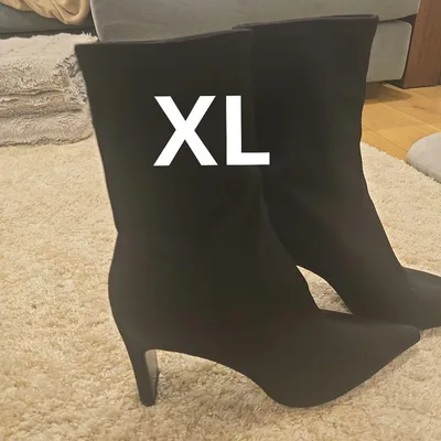 美品 鈴木亜美さんプロデュース ポインテッドトゥ ストレッチショートブーツ XL